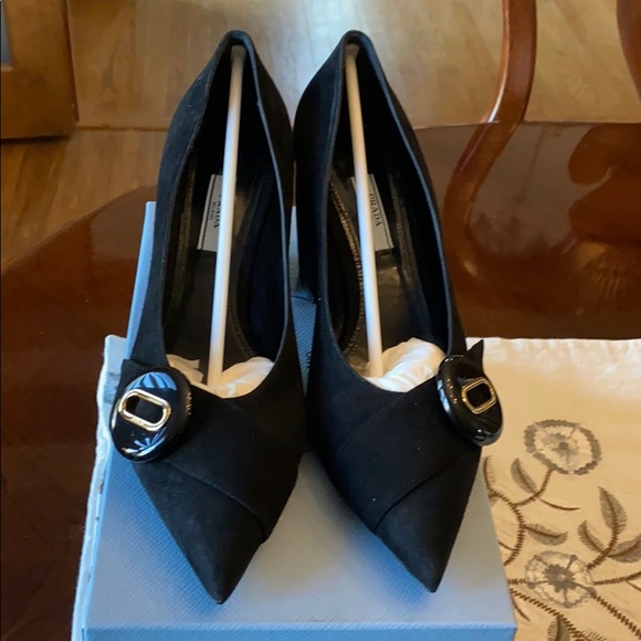 Prada black suede heels in size EU 40 US 10 NEW - Picture 3 of 12